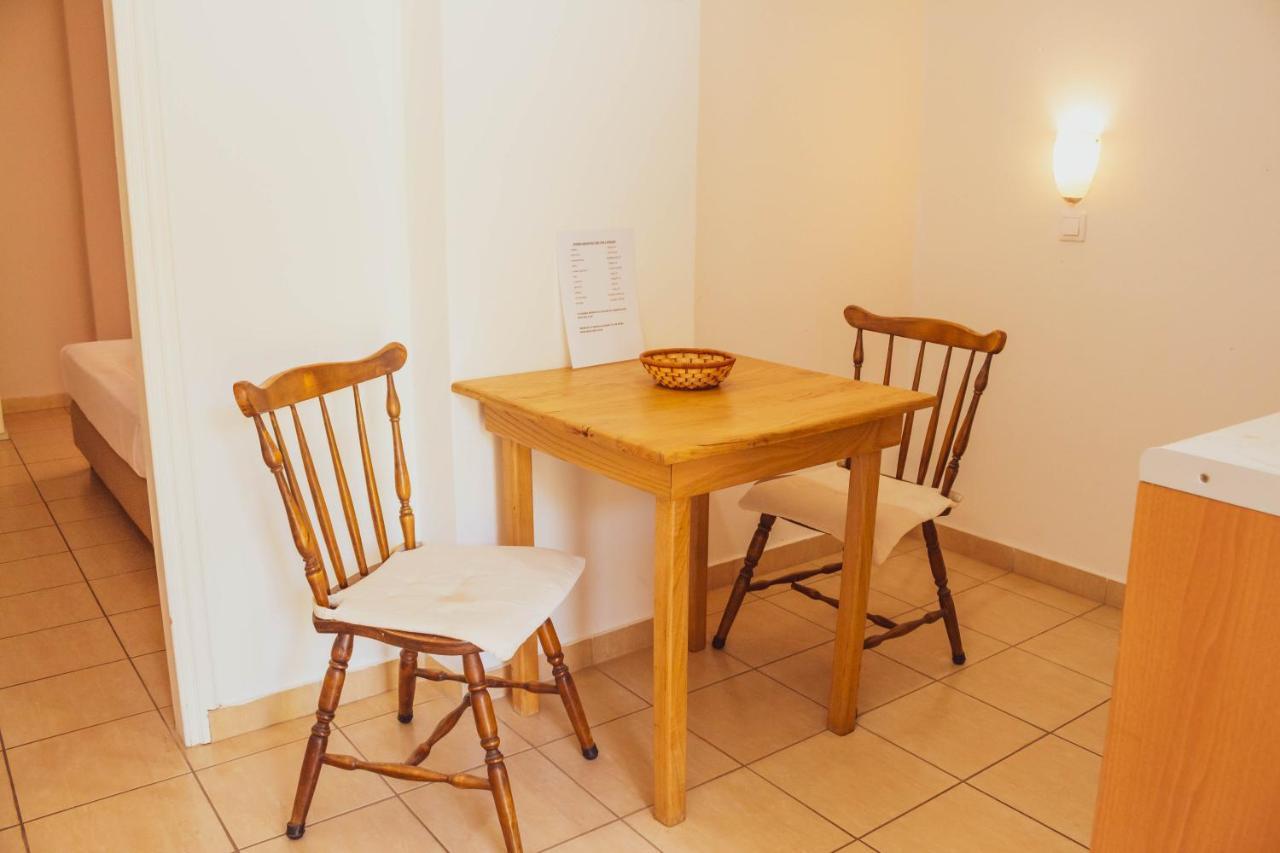Apagio Apartments Mikros Gialos Bagian luar foto