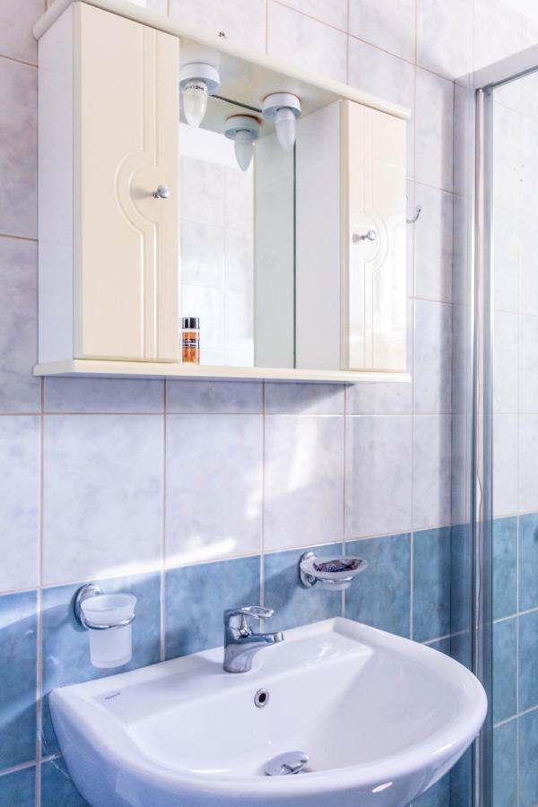 Apagio Apartments Mikros Gialos Bagian luar foto